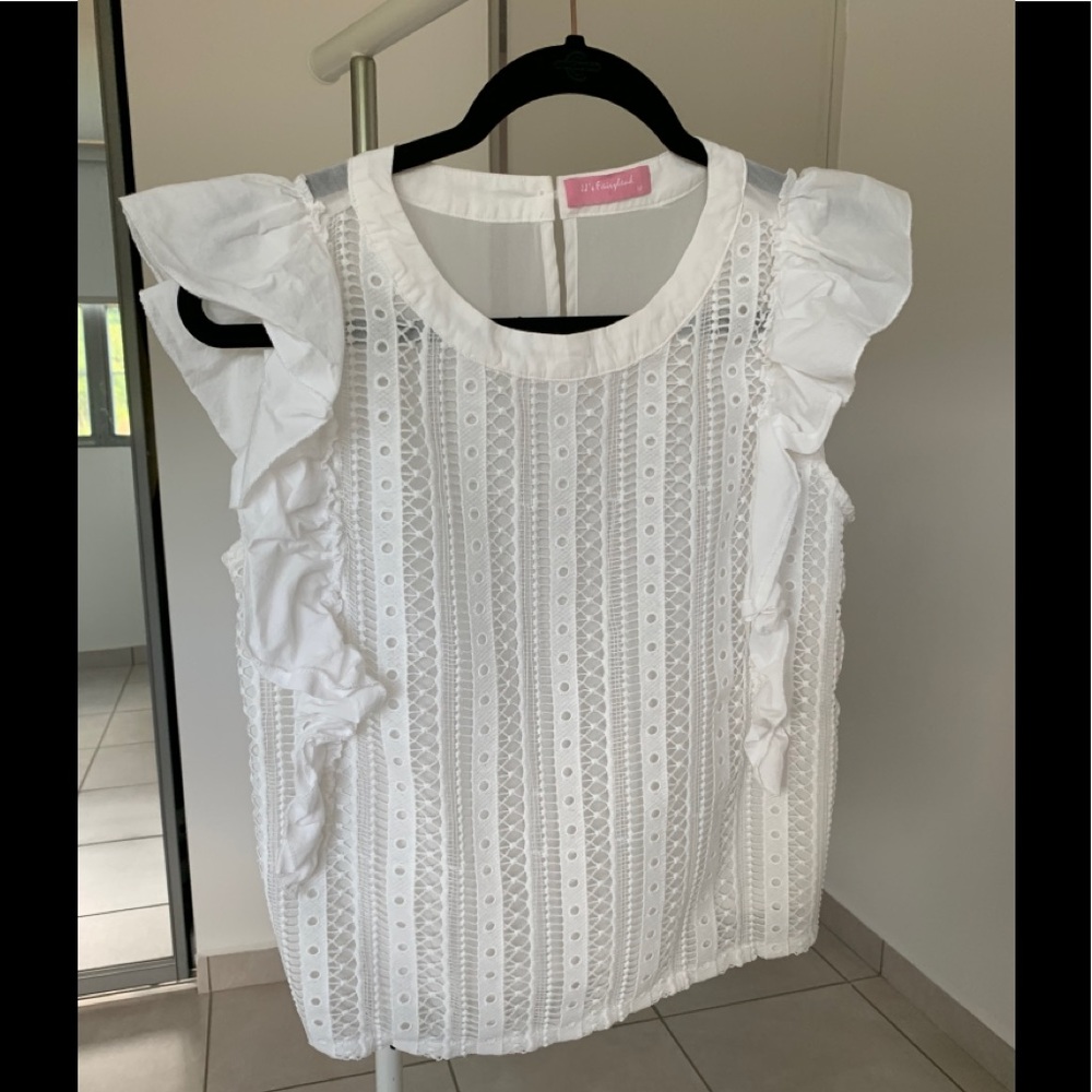White lace cropped top blouse